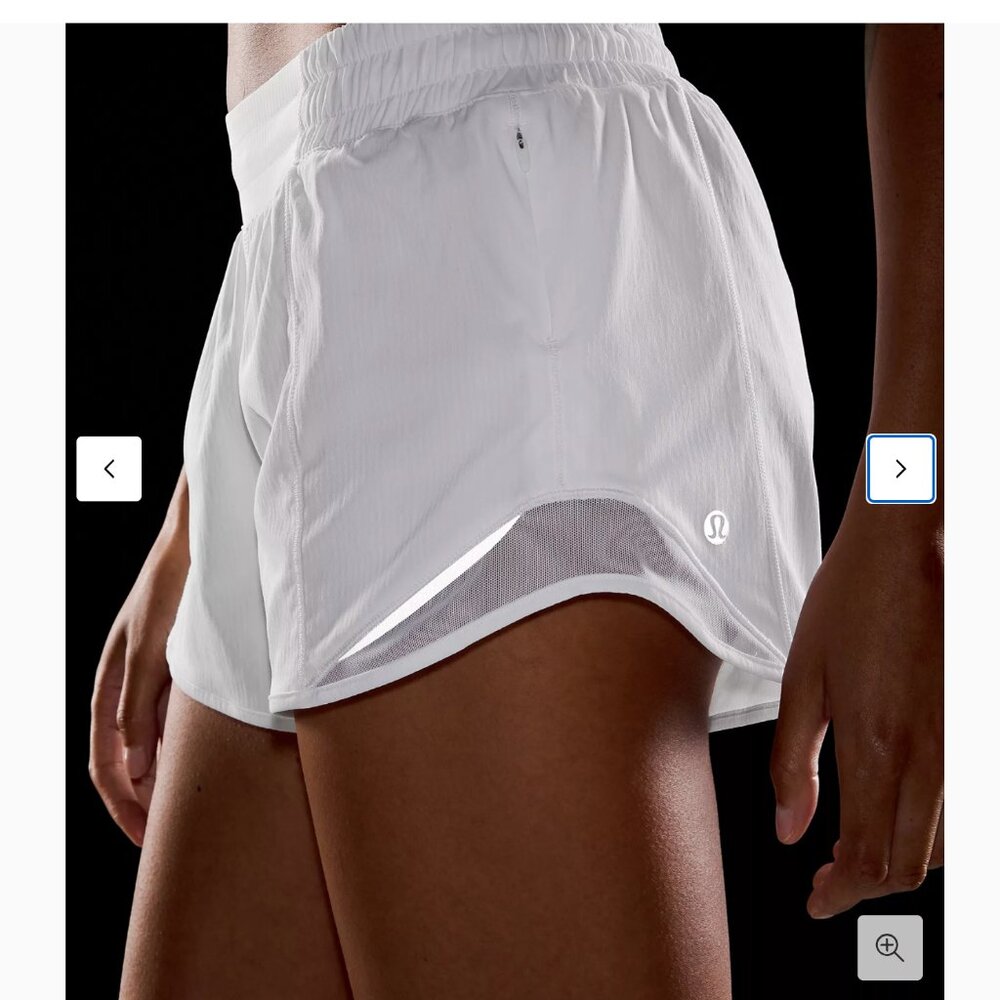 Lululemon Hotty Hot Low-Rise Lined Short 4"